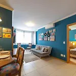 GRAMADO SOLAR REAL - 2 apts de 2 quartos no mesmo prédio, cada um comporta até 7 pessoas - IDEAL PARA GRUPOS - central - IDEAL PARA ANDAR A PÉ - nesta plataforma desde janeiro de 2015, oferecemos CREDIBILIDADE - seu PET é bem-vindo - GARAGEM COBERTA
